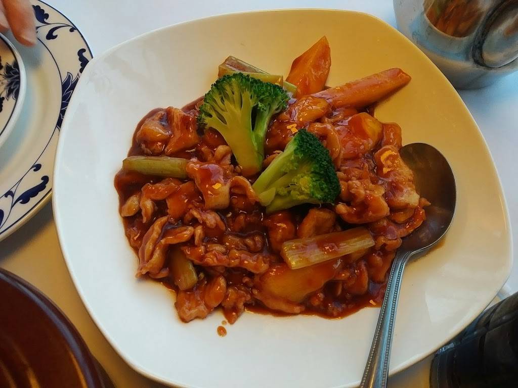 Chef Chao Restaurant | restaurant | 343 Rheem Blvd, Moraga, CA 94556, USA | 9253761740 OR +1 925-376-1740