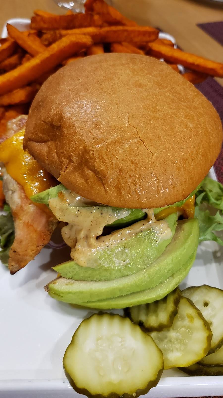 The Landing Cafe | restaurant | 777 Casino Pkwy, Murphy, NC 28906, USA | 8284225309 OR +1 828-422-5309