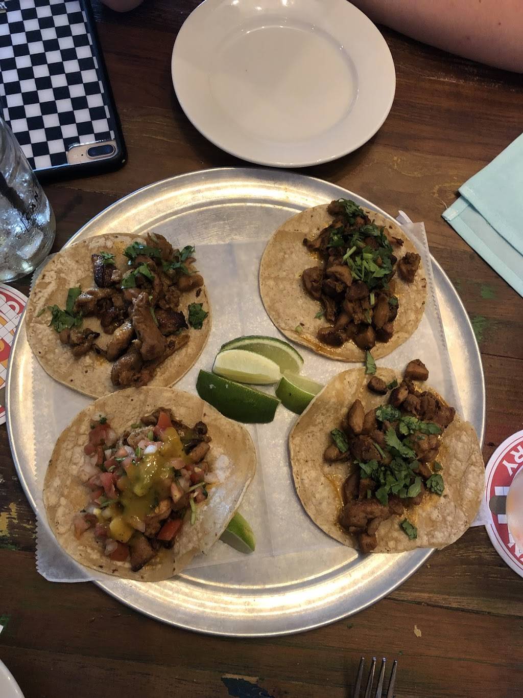 Cantina Taqueria and Tequila Bar | restaurant | 166 Mamaroneck Ave, White Plains, NY 10601, USA | 9144613959 OR +1 914-461-3959