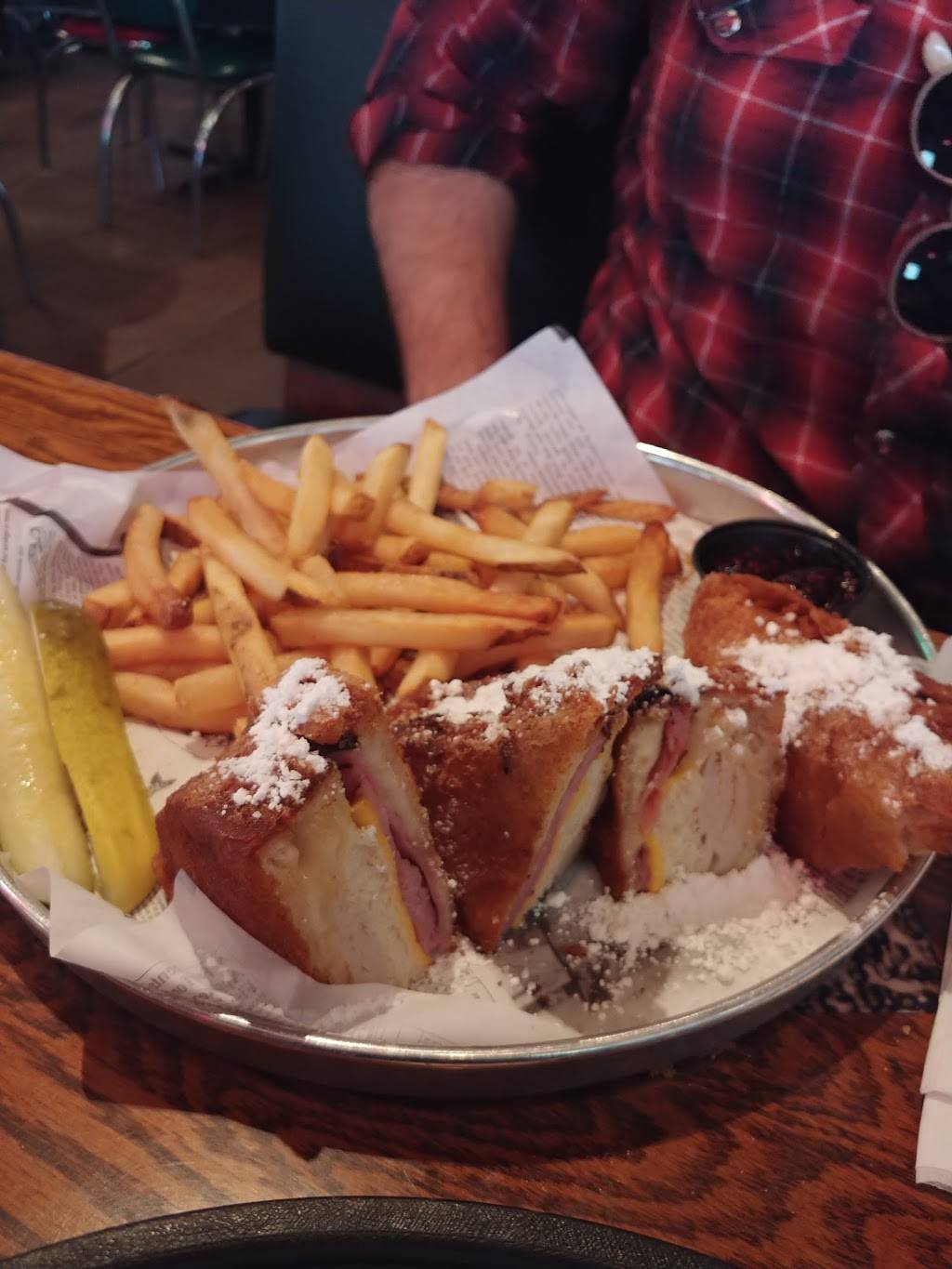 Classic Interurban Grill | restaurant | 322 Holiday Dr, Ardmore, OK 73401, USA | 5802230503 OR +1 580-223-0503