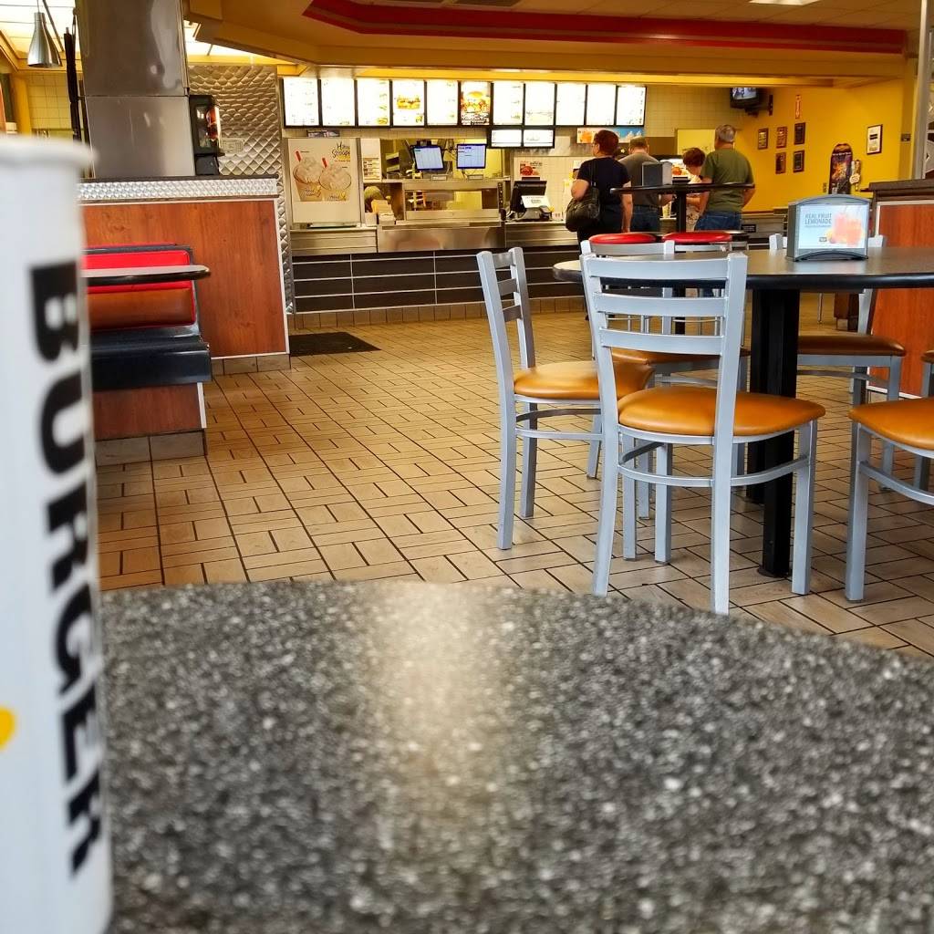 Carls Jr. | restaurant | 2992 El Camino Real, Tustin, CA 92782, USA | 7148381338 OR +1 714-838-1338