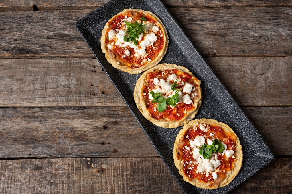 GuacaTacos | restaurant | 2203 N Commerce Pkwy, Weston, FL 33326, USA | 9546879775 OR +1 954-687-9775