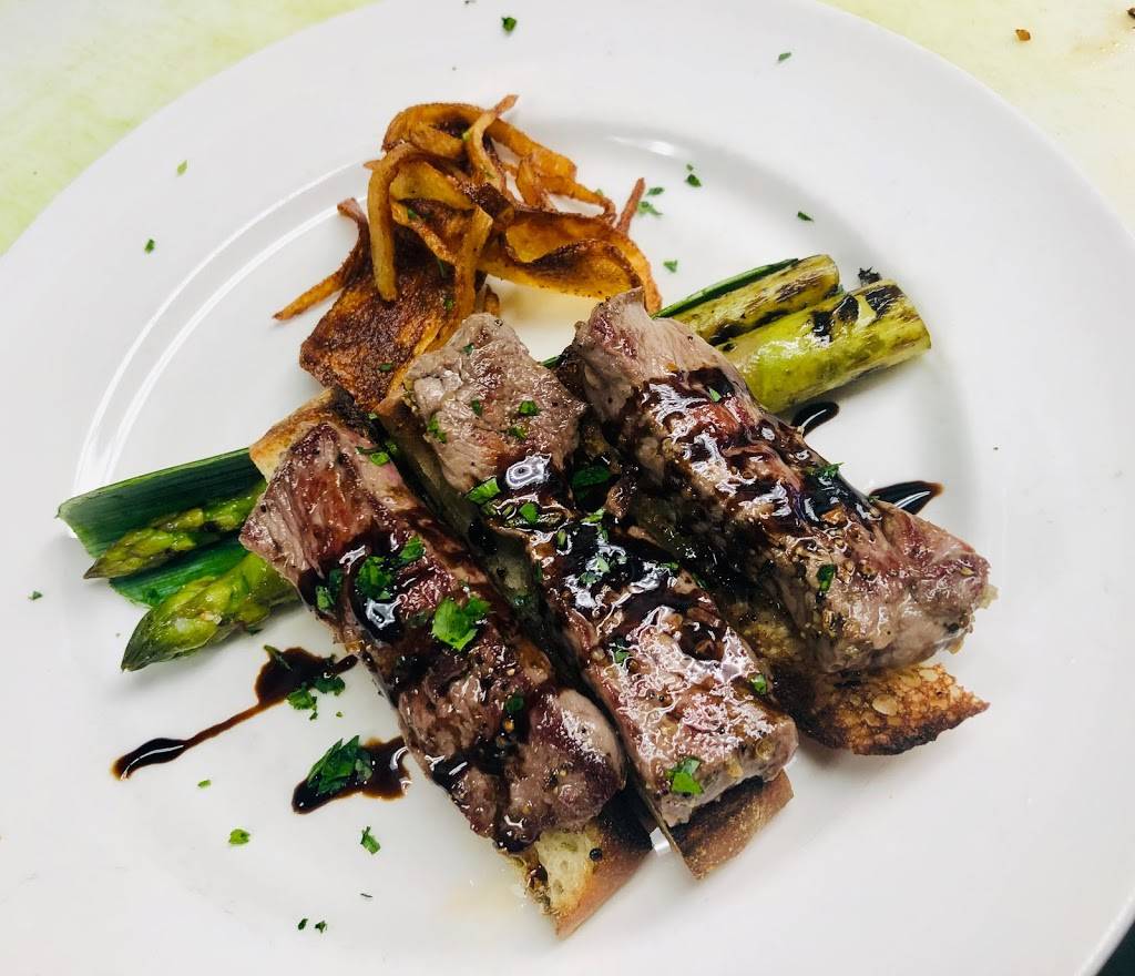 Cuginos Restaurant of Farmington | restaurant | 1053 Farmington Ave, Farmington, CT 06032, USA | 8606789366 OR +1 860-678-9366