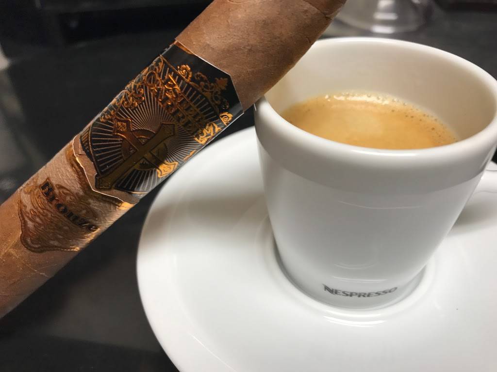 John Rolfe Lounge | night club | 214 E Cass St, Tampa, FL 33602, USA | 8132006067 OR +1 813-200-6067