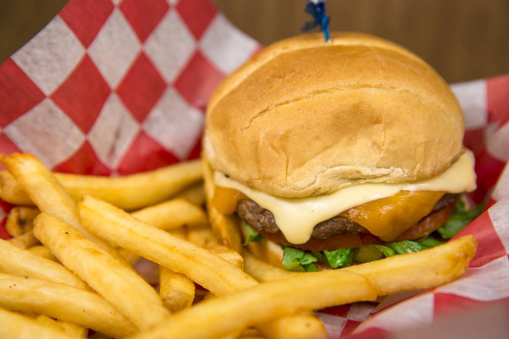 Sooner Bowling Center | restaurant | 550 24th Ave NW, Norman, OK 73069, USA | 4053603634 OR +1 405-360-3634