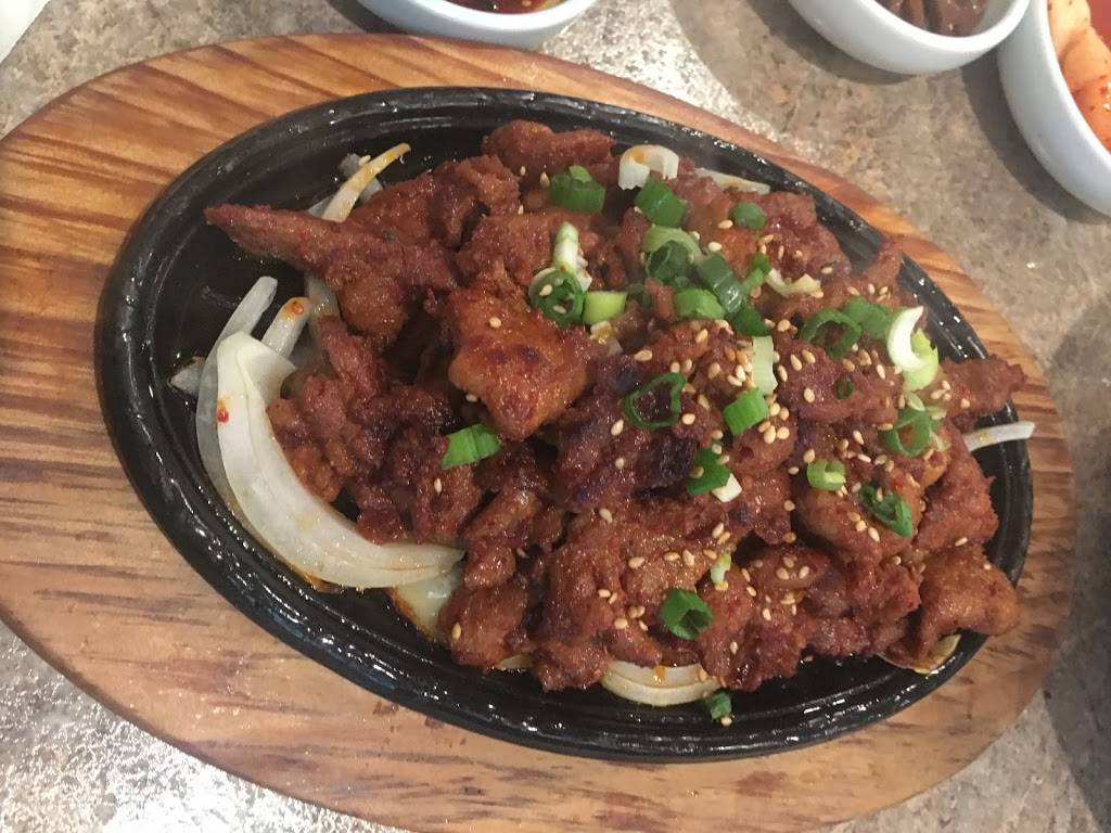 Home Town Restaurant | restaurant | 3020 Minnesota Dr, Anchorage, AK 99503, USA | 9072772211 OR +1 907-277-2211