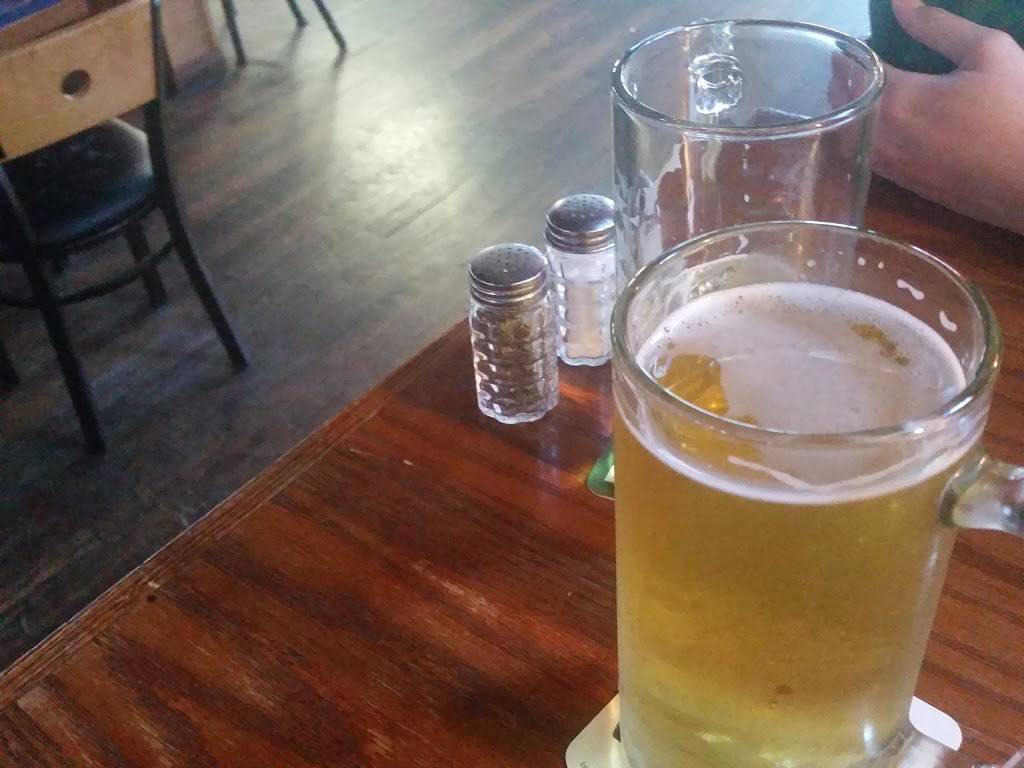 The Huddle Sports Bar and Grill | restaurant | 2400 E Fort Union Blvd, Cottonwood Heights, UT 84121, USA | 8014388300 OR +1 801-438-8300