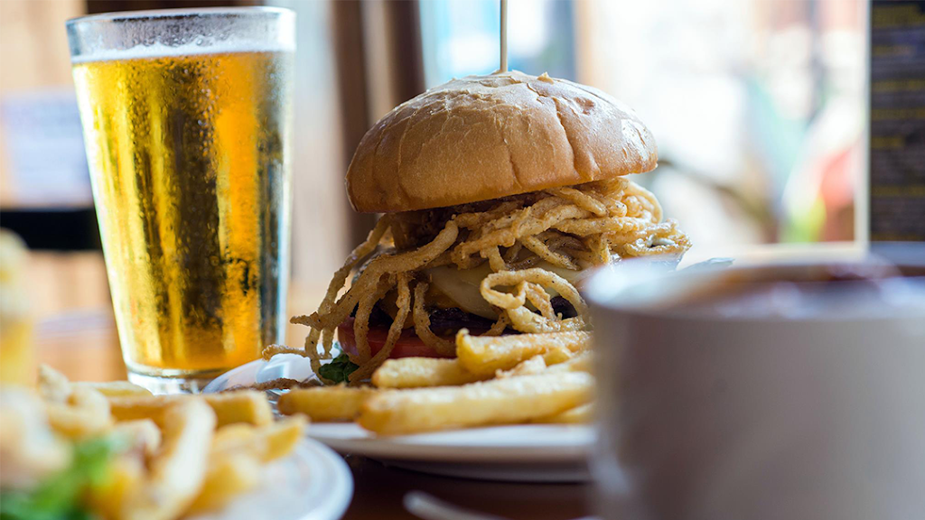 Spring Brook Sports Bar & Grill | restaurant | 242 Lake Shore Dr, Wisconsin Dells, WI 53965, USA | 6082541464 OR +1 608-254-1464