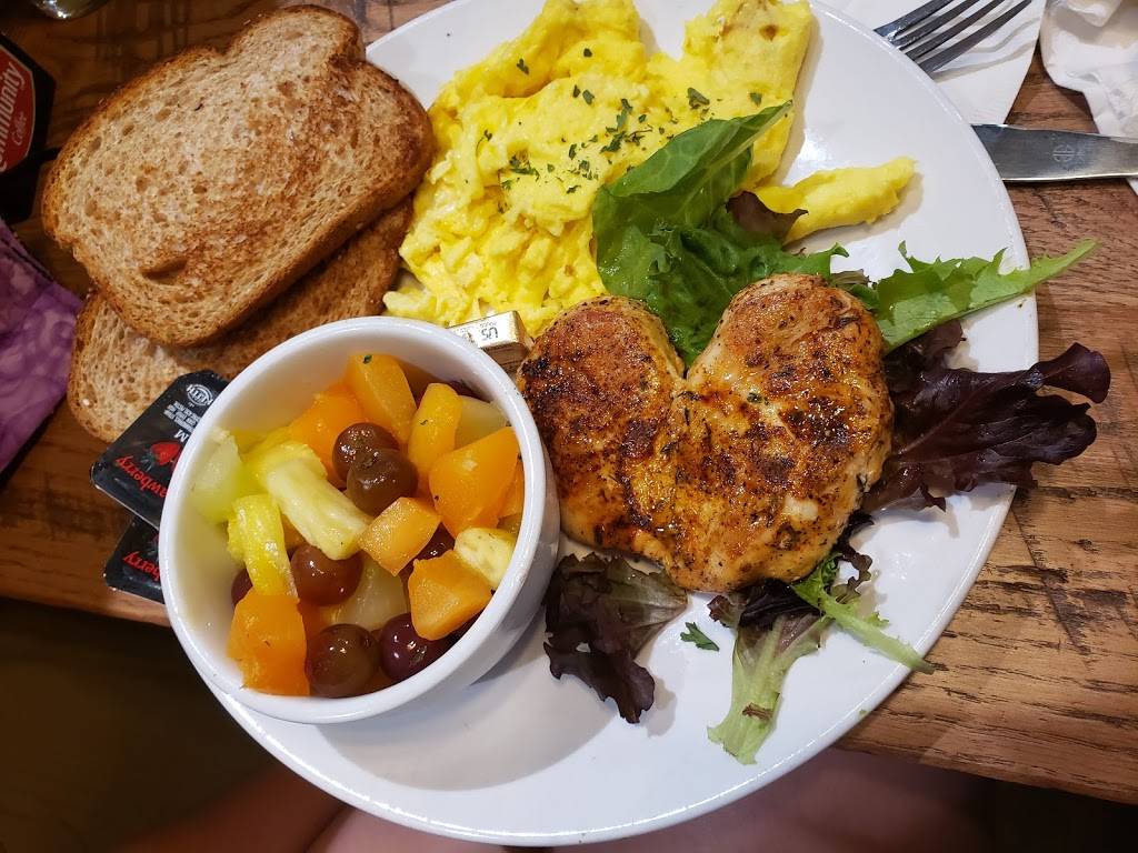 Brick & Spoon | restaurant | 140 Eisenhower Dr, Biloxi, MS 39531, USA | 2283885162 OR +1 228-388-5162