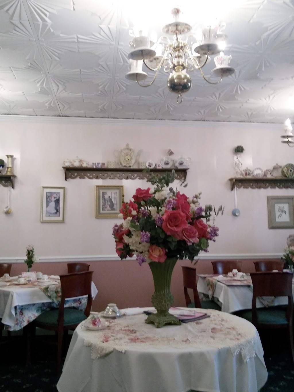 Sweet Afton Tea Room and Restaurant | cafe | 450 Forest Ave, Plymouth, MI 48170, USA | 7344540777 OR +1 734-454-0777