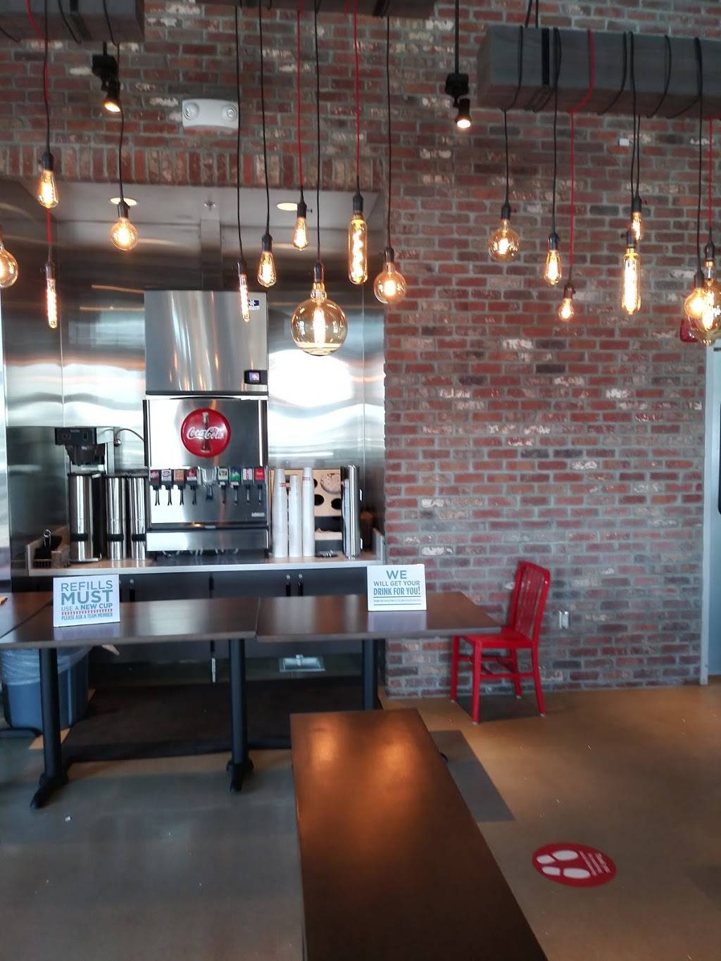 Smashburger | restaurant | 1180 Black Forest Dr, Hollister, CA 95023, USA | 8318888888 OR +1 831-888-8888