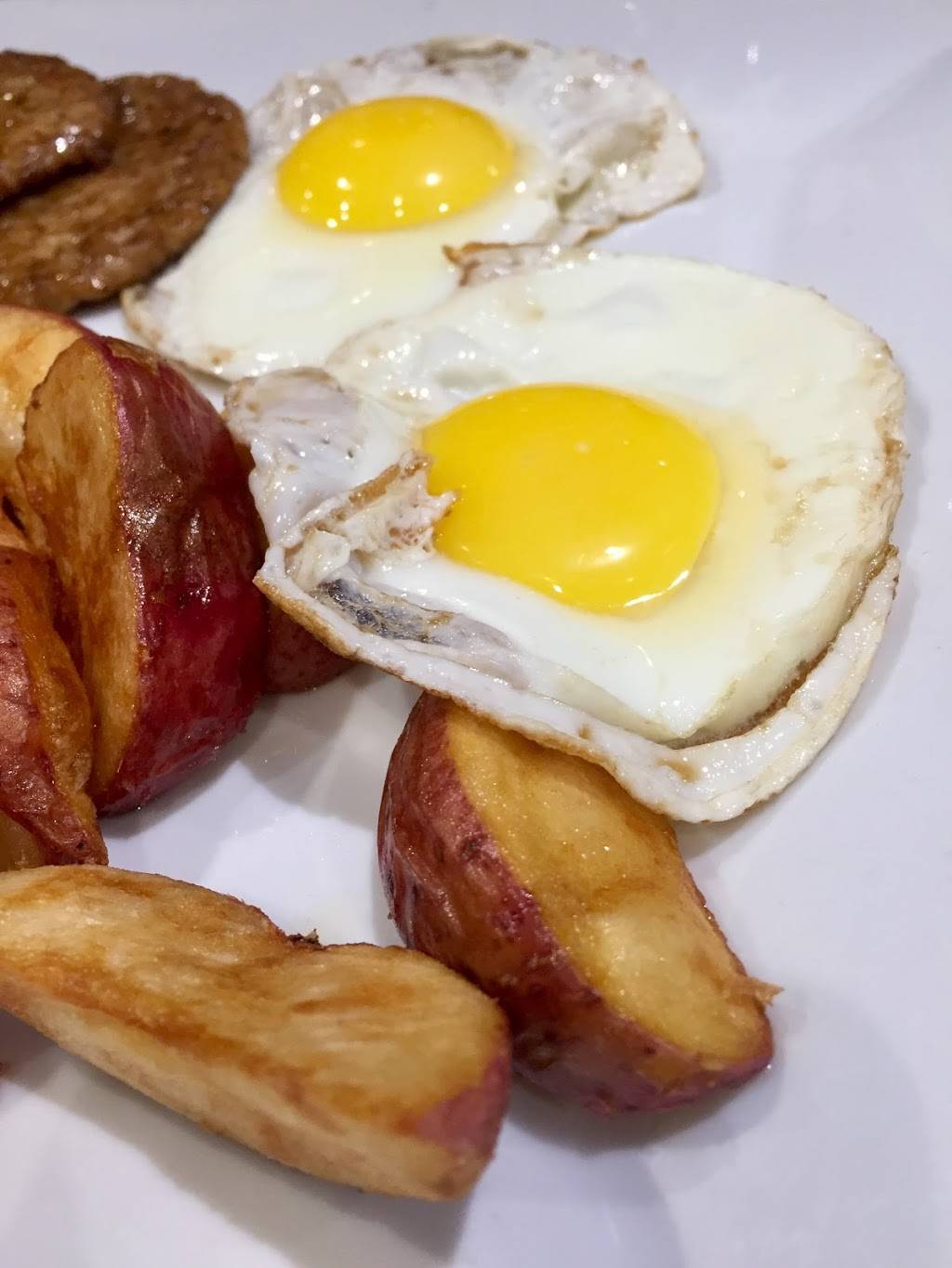 Sora Sushi Bar | restaurant | 1 Newark Airport, Newark, NJ 07114, USA | 9732420547 OR +1 973-242-0547