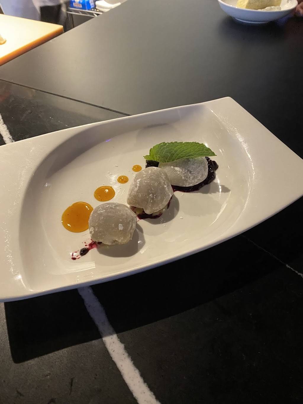 Fugu Sushi | restaurant | 26 N Beach St, Ormond Beach, FL 32174, USA | 3862650099 OR +1 386-265-0099