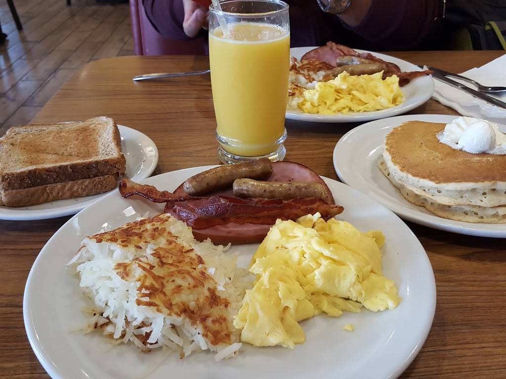 Dennys | restaurant | 1041 Truman St, San Fernando, CA 91340, USA | 8183653048 OR +1 818-365-3048