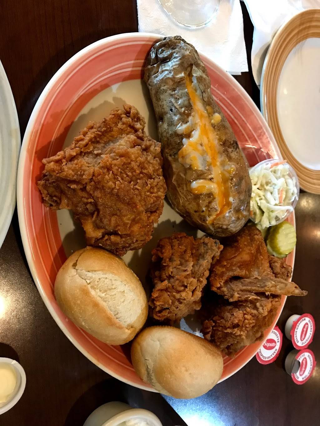 Swiss Chalet | restaurant | 1910 Bank St, Ottawa, ON K1V 7Z8, Canada | 6137337231 OR +1 613-733-7231