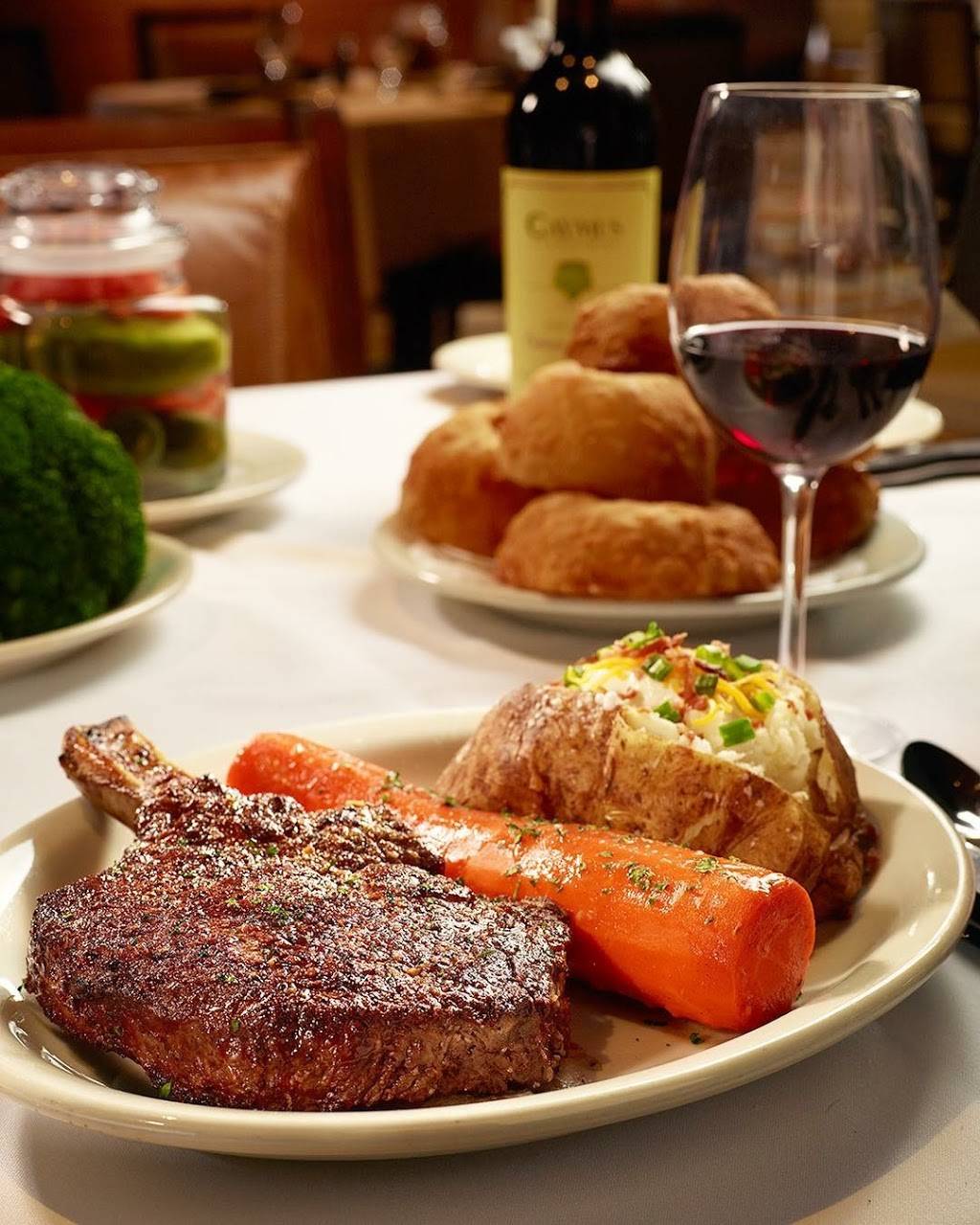 Bobs Steak & Chop House | restaurant | 555 S Lamar St, Dallas, TX 75202, USA | 2146524800 OR +1 214-652-4800