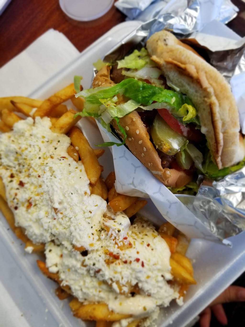 Georges Greek Grill | restaurant | 622 Bloor St, Mississauga, ON L5A 3V9, Canada | 9052328555 OR +1 905-232-8555