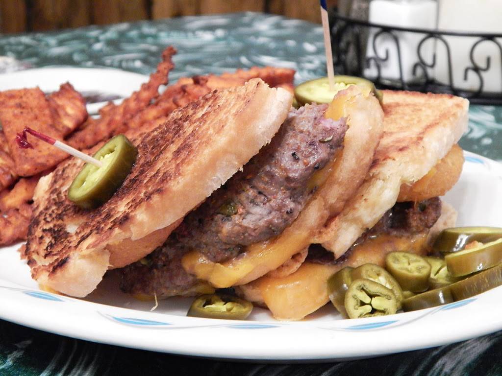 Dueces Char House Restaurant | restaurant | 432 N Tuscola Rd, Bay City, MI 48708, USA | 9898935881 OR +1 989-893-5881