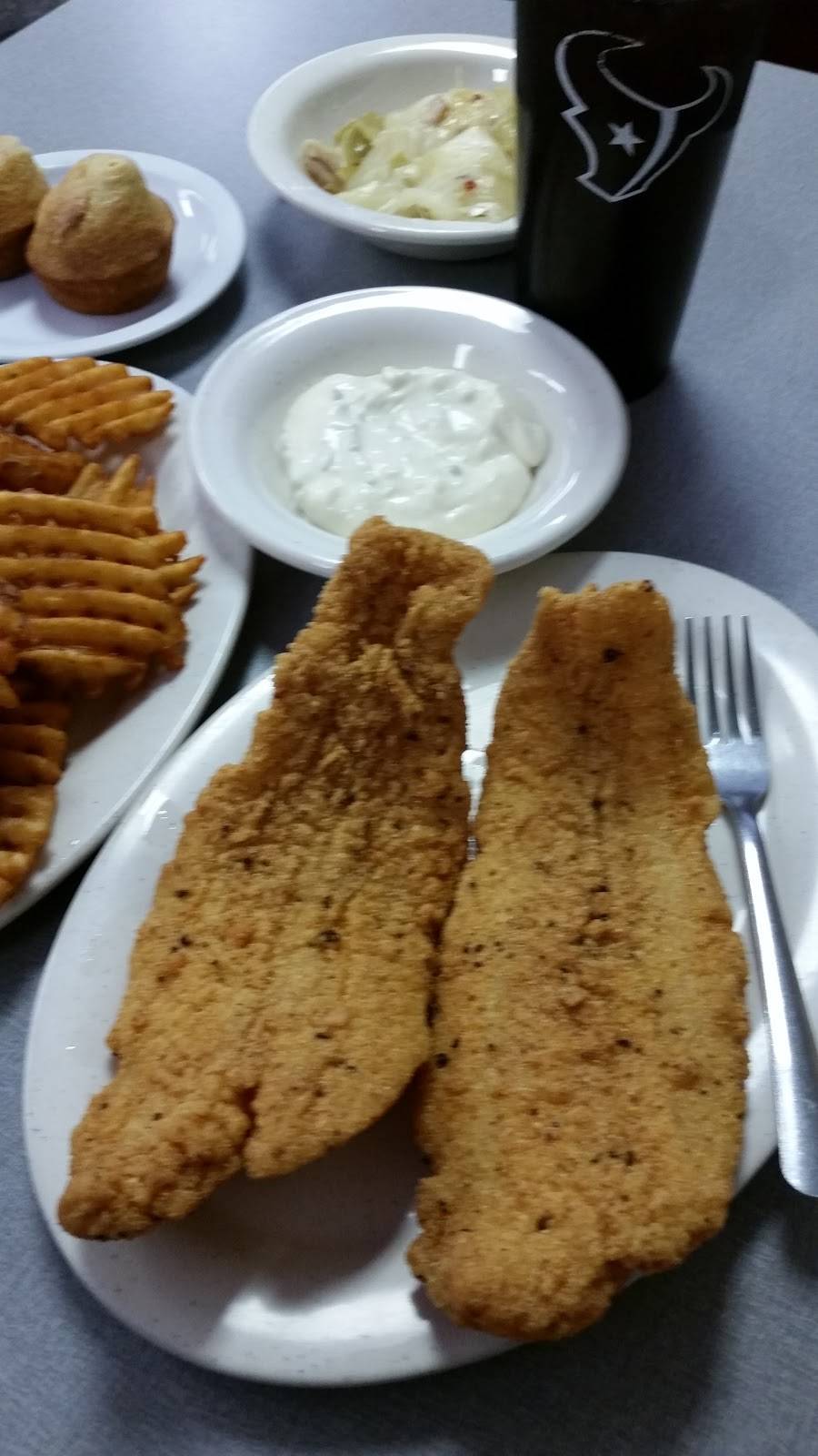 Franks Grill | restaurant | 5901 Clinton Dr, Houston, TX 77020, USA | 7136744571 OR +1 713-674-4571