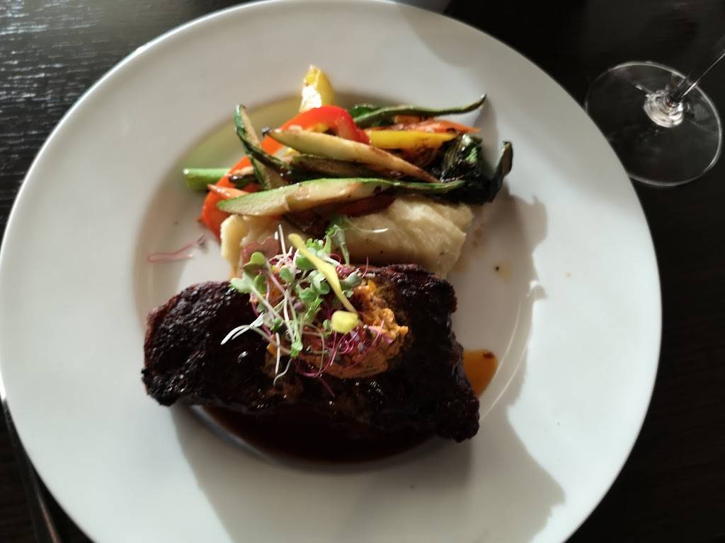 Marquee Steakhouse & Piano Lounge | restaurant | 500 Steeles Ave E #2, Milton, ON L9T 3P7, Canada | 2898785717 OR +1 289-878-5717