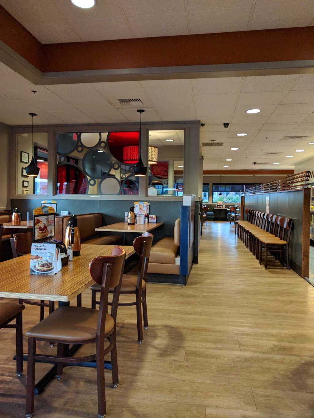 IHOP | bakery | 201 Soscol Ave, Napa, CA 94559, USA | 7072658248 OR +1 707-265-8248