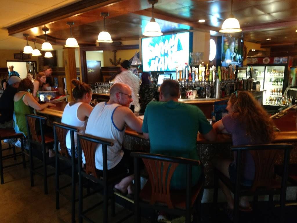 Harbor Front Grille and Party Center | restaurant | 562 Portage Lakes Drive, Akron, OH 44319, USA | 3306441664 OR +1 330-644-1664