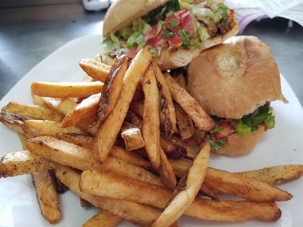 Coastal Breeze | restaurant | 1581 General Booth Blvd, Virginia Beach, VA 23454, USA | 7574220022 OR +1 757-422-0022