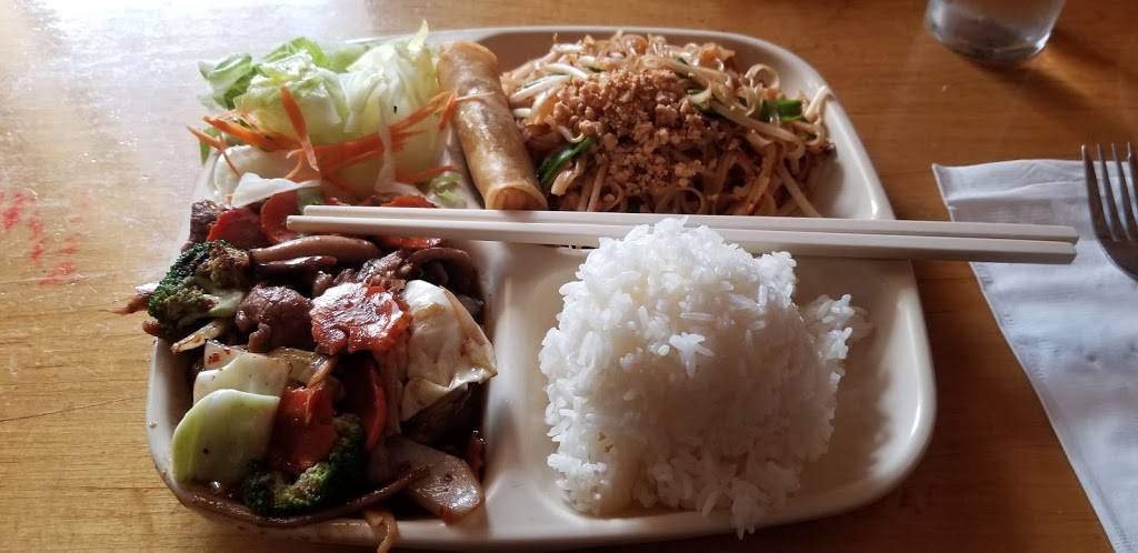 Thai On Highlands | restaurant | 2808 NE Sunset Blvd, Renton, WA 98056, USA | 4257936278 OR +1 425-793-6278