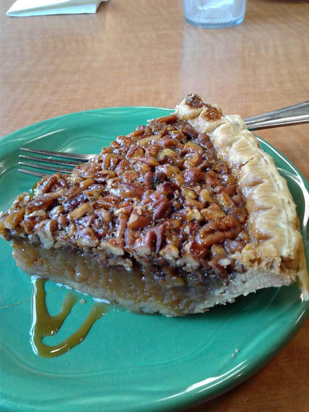 Lubys | restaurant | 5600 S Hampton Rd, Dallas, TX 75232, USA | 2143370444 OR +1 214-337-0444