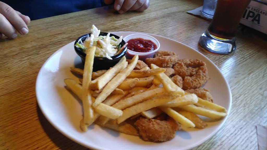 Applebees Grill + Bar | restaurant | 2024 Arden Way, Sacramento, CA 95825, USA | 9165645296 OR +1 916-564-5296