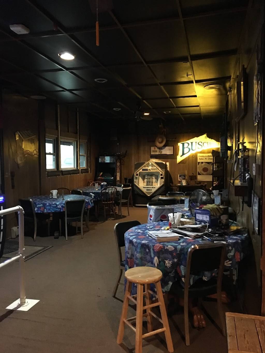 Broadway Tap Inc | restaurant | 1011 Broadway St, Hamilton, IL 62341, USA | 2178472044 OR +1 217-847-2044