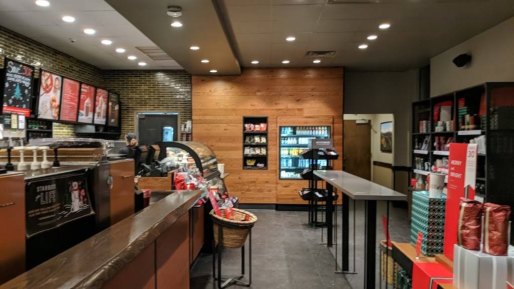 Starbucks | cafe | 109 North St, Danbury, CT 06811, USA | 4752895970 OR +1 475-289-5970