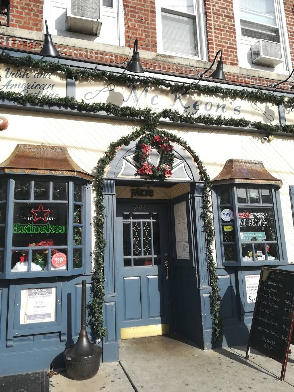 McKeons Bar and Restaurant | restaurant | 996 McLean Ave, Yonkers, NY 10704, USA | 9145302386 OR +1 914-530-2386