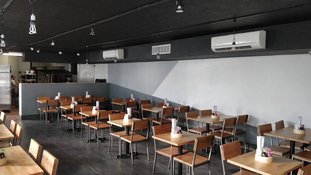 Ginger Wasabi Sushi + Grill | restaurant | 103 W Maxwell St, Lexington, KY 40508, USA | 8592252264 OR +1 859-225-2264