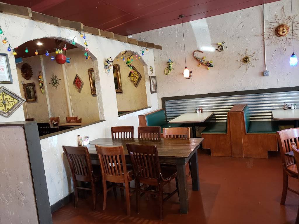 Sombreros Bar & Grill | restaurant | 405 US-79, Henderson, TX 75652, USA | 9033928227 OR +1 903-392-8227