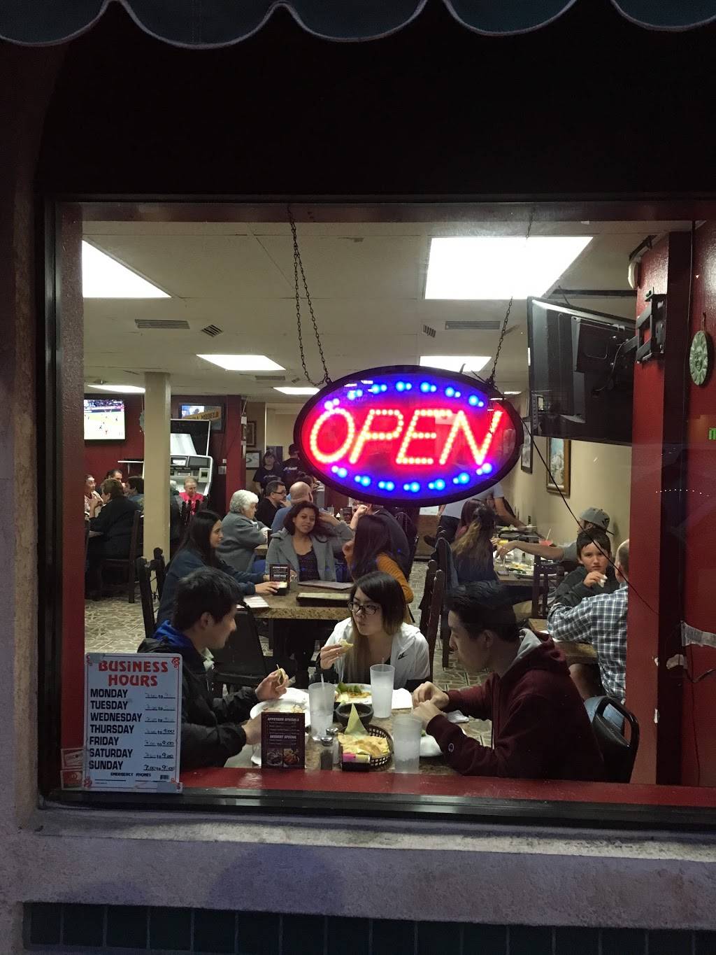 El Cantarito | restaurant | 120 W Santa Fe Ave, Placentia, CA 92870, USA | 7145286090 OR +1 714-528-6090