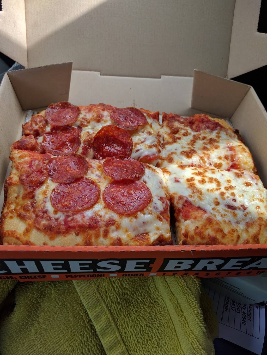 Little Caesars Pizza | meal takeaway | 16605 E Palisades Blvd, Fountain Hills, AZ 85268, USA | 4808161001 OR +1 480-816-1001