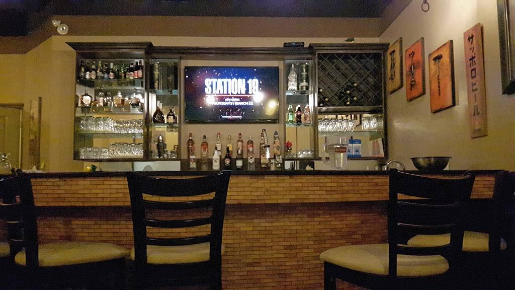 Spice Roots | restaurant | 200 Kortright Rd W, Guelph, ON N1G 4X8, Canada | 5197805222 OR +1 519-780-5222