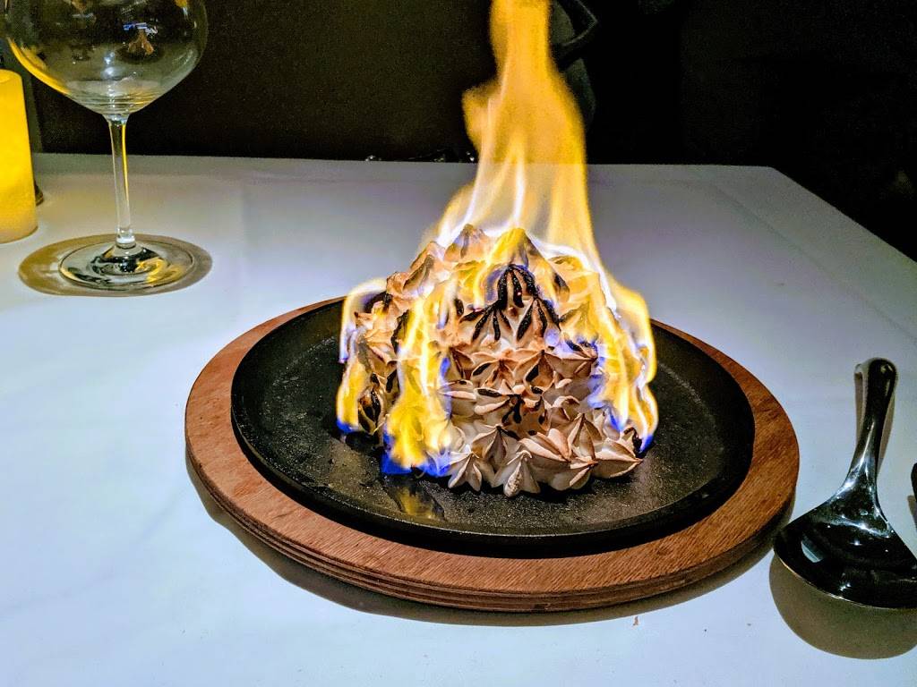 Perrys Steakhouse & Grille | restaurant | 11801 Domain Blvd, Austin, TX 78758, USA | 5122706880 OR +1 512-270-6880