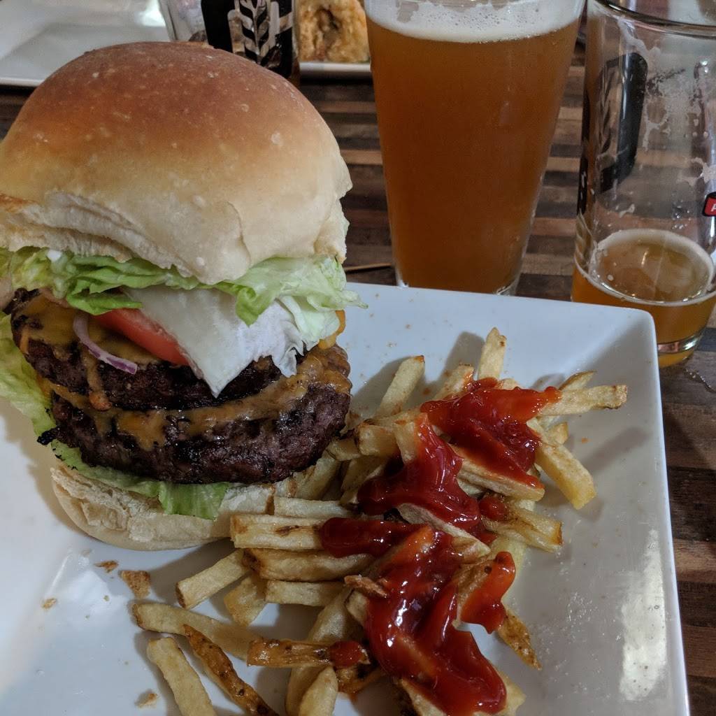 Joe Gatts Food & Cocktails | restaurant | 2126 Five Mile Line Rd, Penfield, NY 14526, USA | 5854850631 OR +1 585-485-0631