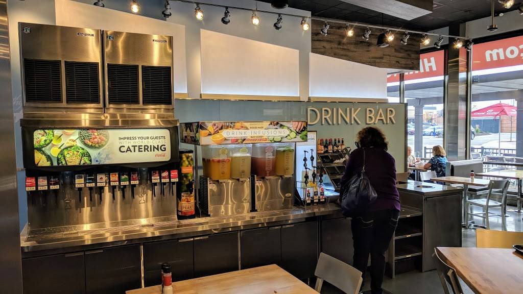 Café Zupas | meal takeaway | 3340 Central Park Commons Dr, Eagan, MN 55121, USA | 7634121514 OR +1 763-412-1514