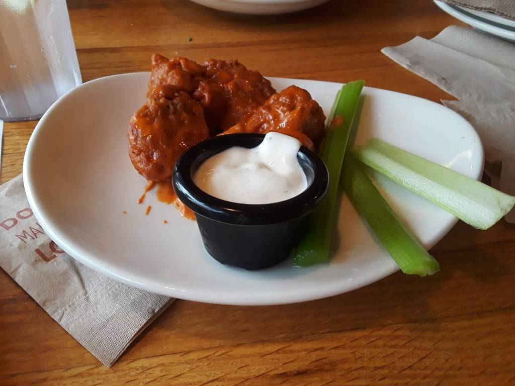 Applebees Grill + Bar | restaurant | 5490 Clark Rd, Sarasota, FL 34233, USA | 9419252595 OR +1 941-925-2595
