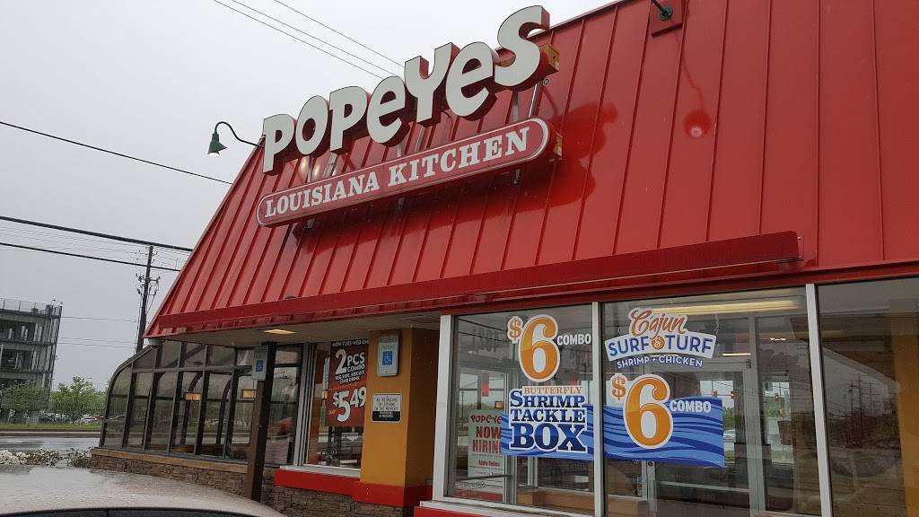 Popeyes Louisiana Kitchen | restaurant | 4621 Silver Hill Rd, Suitland, MD 20746, USA | 3014201600 OR +1 301-420-1600