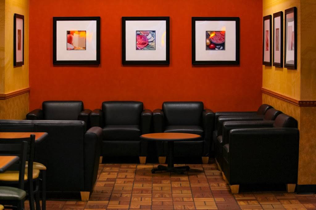 Subway Restaurants | restaurant | Crossroads W Shop Center, 2101 W Broadway Ste 102, Columbia, MO 65203, USA | 5734458456 OR +1 573-445-8456