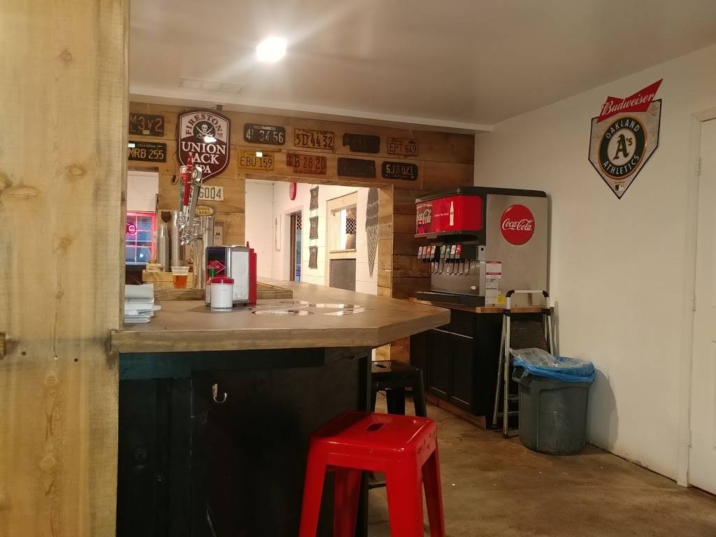 Shoestring Burgers and Beer | restaurant | 5032 Garden Valley Rd, Garden Valley, CA 95633, USA | 5303332400 OR +1 530-333-2400