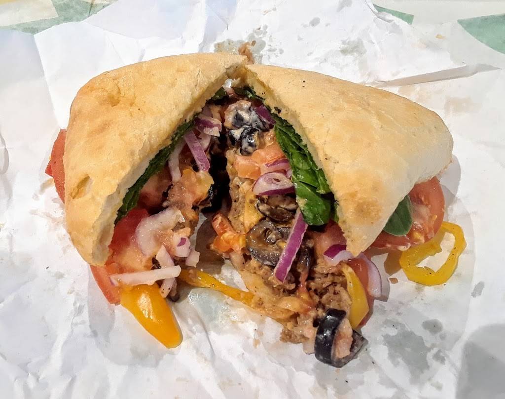 Subway | restaurant | 300 Borough Dr FC-03, Scarborough, ON M1P 1P5, Canada | 4162961258 OR +1 416-296-1258
