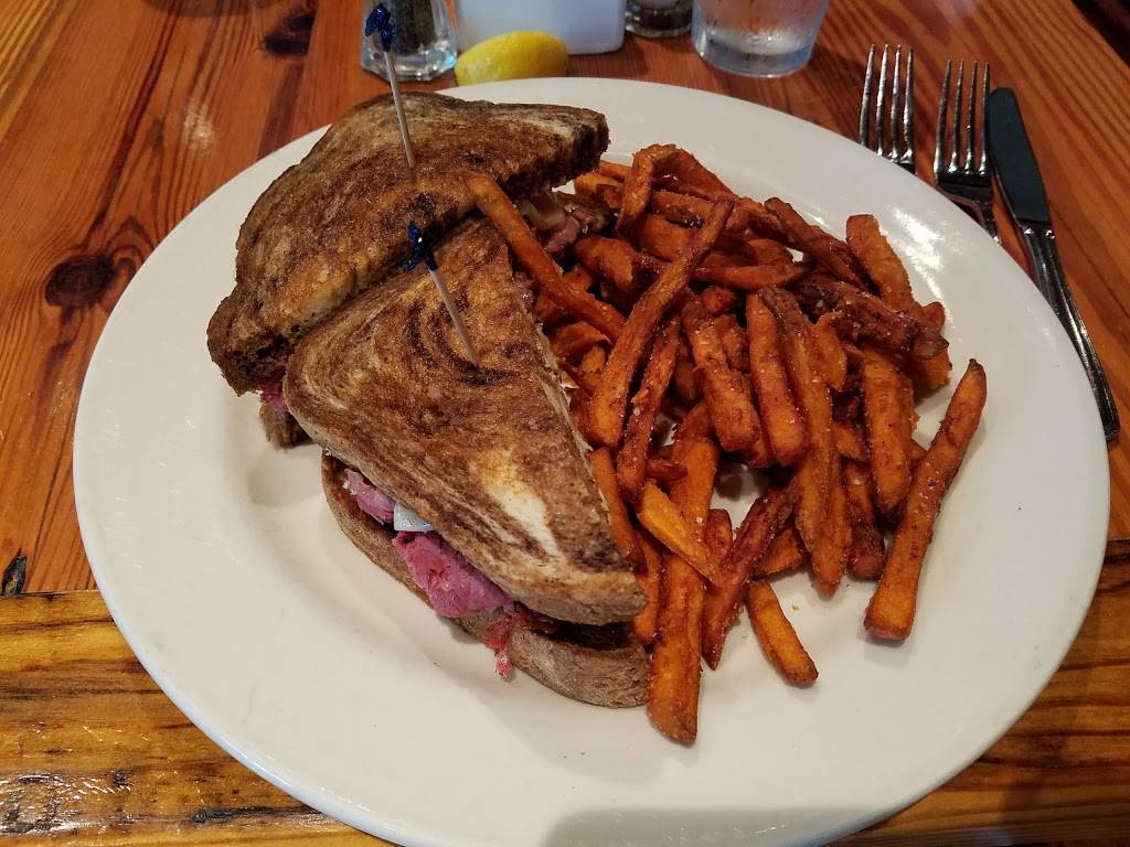 Boure Restaurant | restaurant | 110 Courthouse Square, Oxford, MS 38655, USA | 6622341968 OR +1 662-234-1968