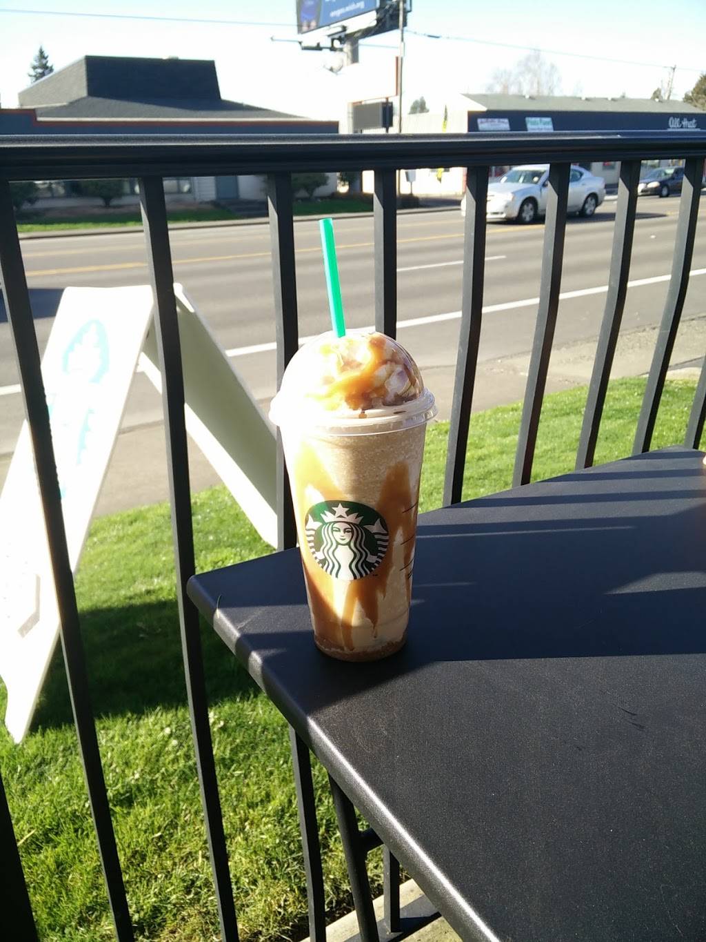 Starbucks | cafe | 1134 Lancaster Dr NE, Salem, OR 97301, USA | 5033753606 OR +1 503-375-3606