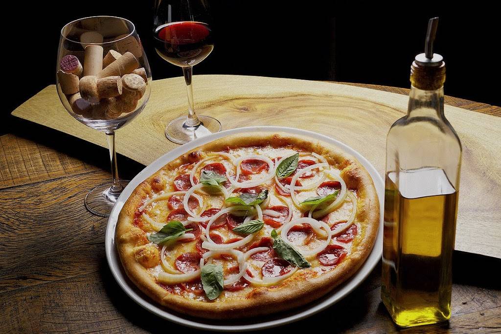 Edison Pizza & Italian Restaurant | restaurant | 2303 Woodbridge Ave # 10, Edison, NJ 08817, USA | 7329851733 OR +1 732-985-1733