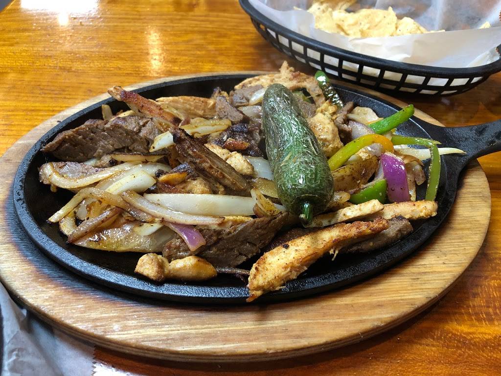 Mariscos Rio Bravo Dallas | restaurant | 10819 Composite Dr, Dallas, TX 75220, USA | 4695471667 OR +1 469-547-1667